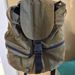 BAGGU Seaweed Sport Backpack with Buckle